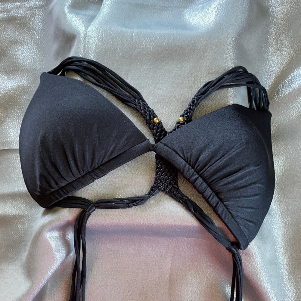 Victoria’s Secret top